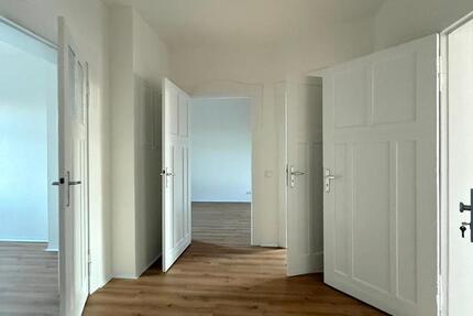 Wohnung Dessau-Roßlau Brambach - 3 Zimmer, 68 m&sup2;, 408&euro; | Angebot:24177775