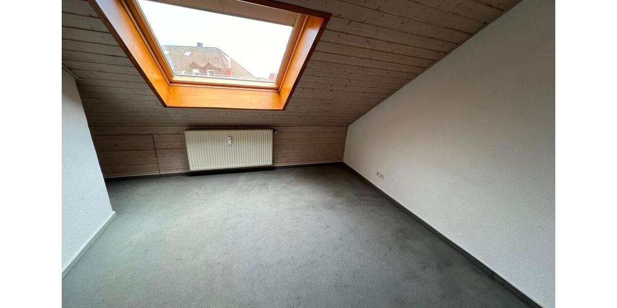 Dachgeschoßwohnung Pirmasens - 2 Zimmer, 60 m&sup2;, 123&euro; | Angebot:25905473