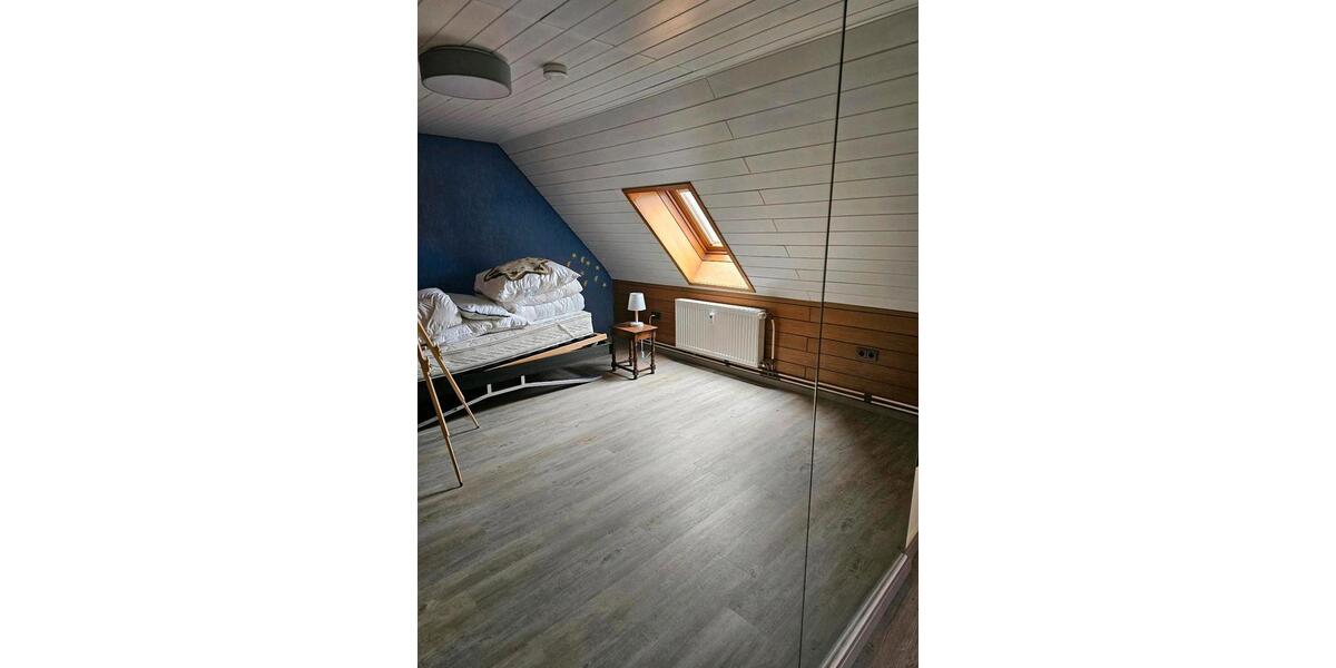 Dachgeschoßwohnung Guxhagen - 3 Zimmer, 100 m&sup2;, 800&euro; | Angebot:26279500