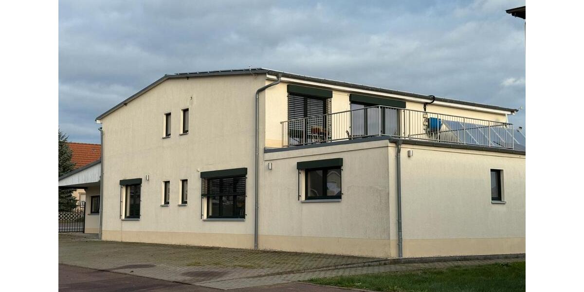 Einfamilienhaus Wettin-Löbejün Löbejün - 9 Zimmer, 290 m&sup2;, 9&euro; | Angebot:26692373