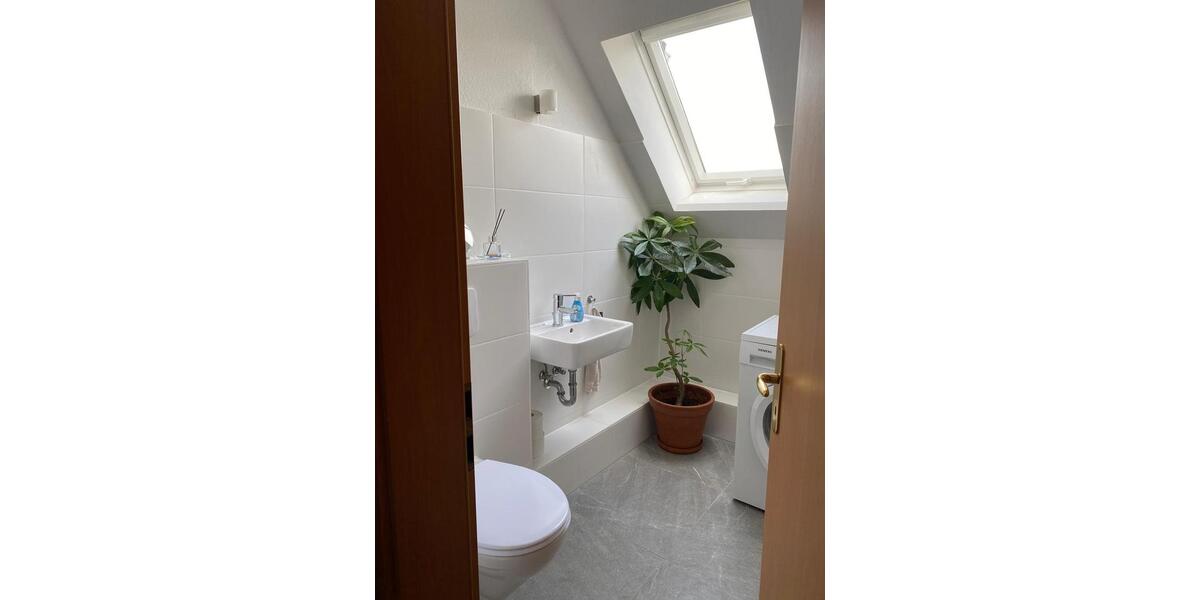 Dachgeschoßwohnung Altenburg - 3 Zimmer, 92 m&sup2;, 600&euro; | Angebot:25307731