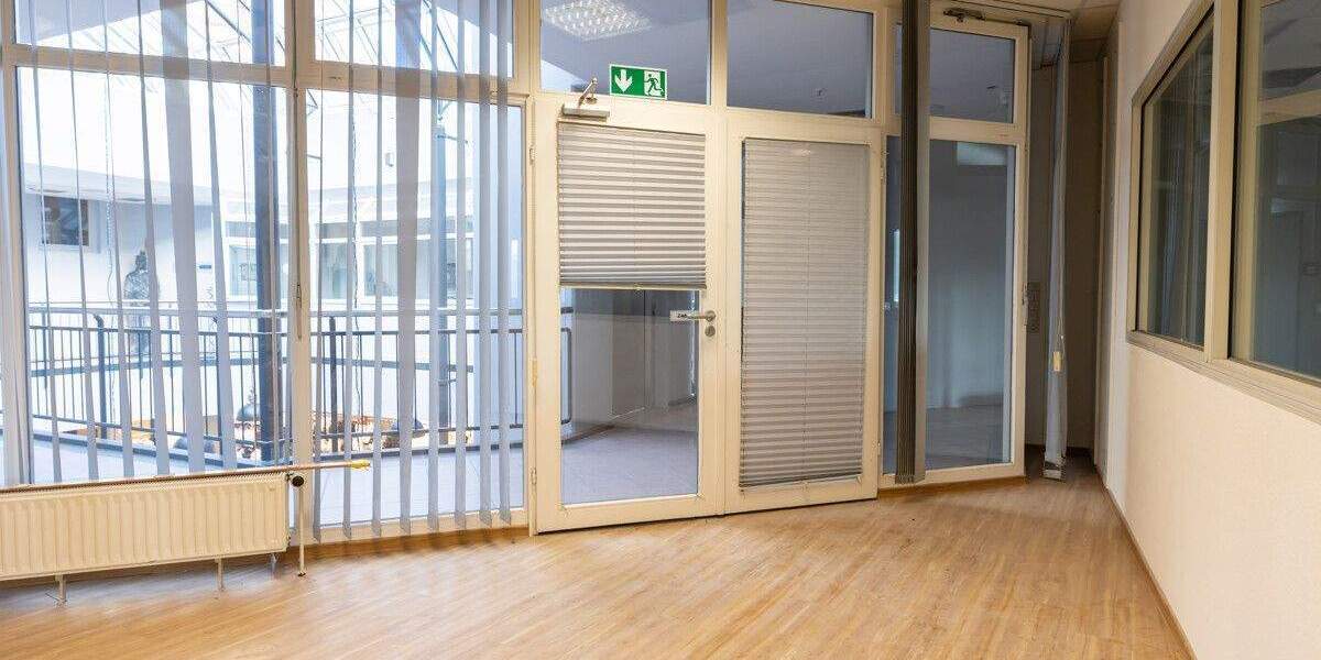 Gewerbeobjekt Delmenhorst Mitte - 5 Zimmer, 250 m&sup2;, 2.375&euro; | Angebot:24581317