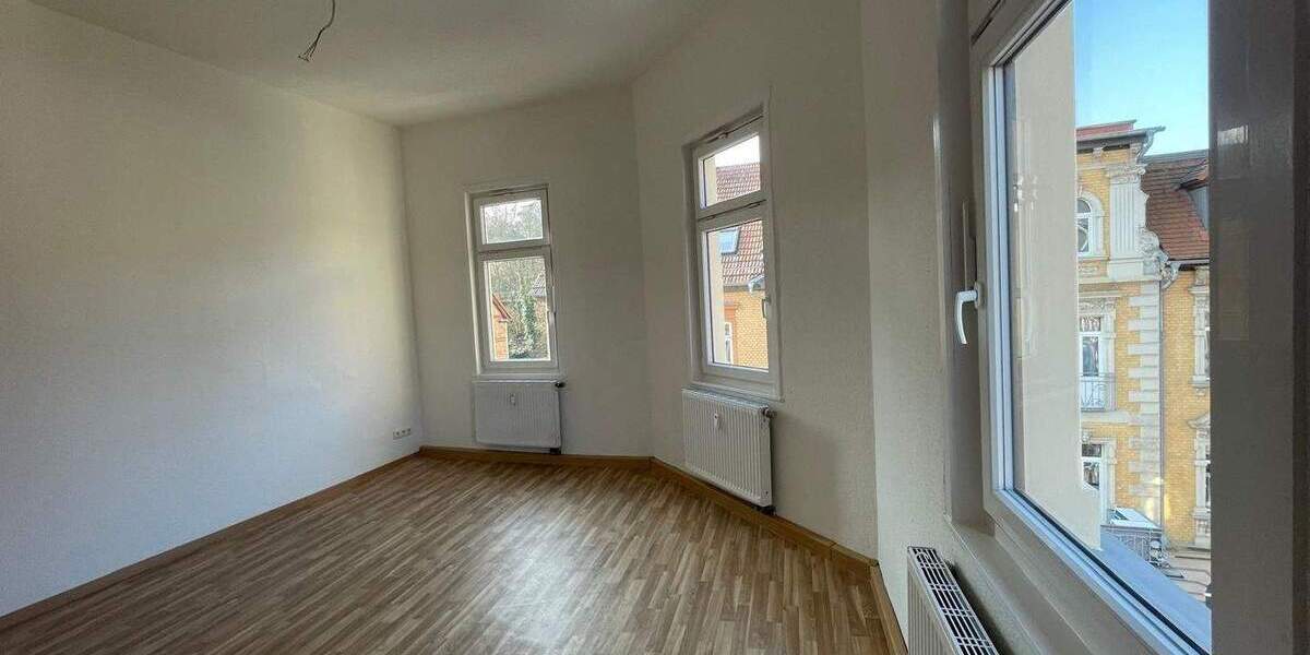 Etagenwohnung Jena West - 4 Zimmer, 90 m&sup2;, 1.272&euro; | Angebot:25731271