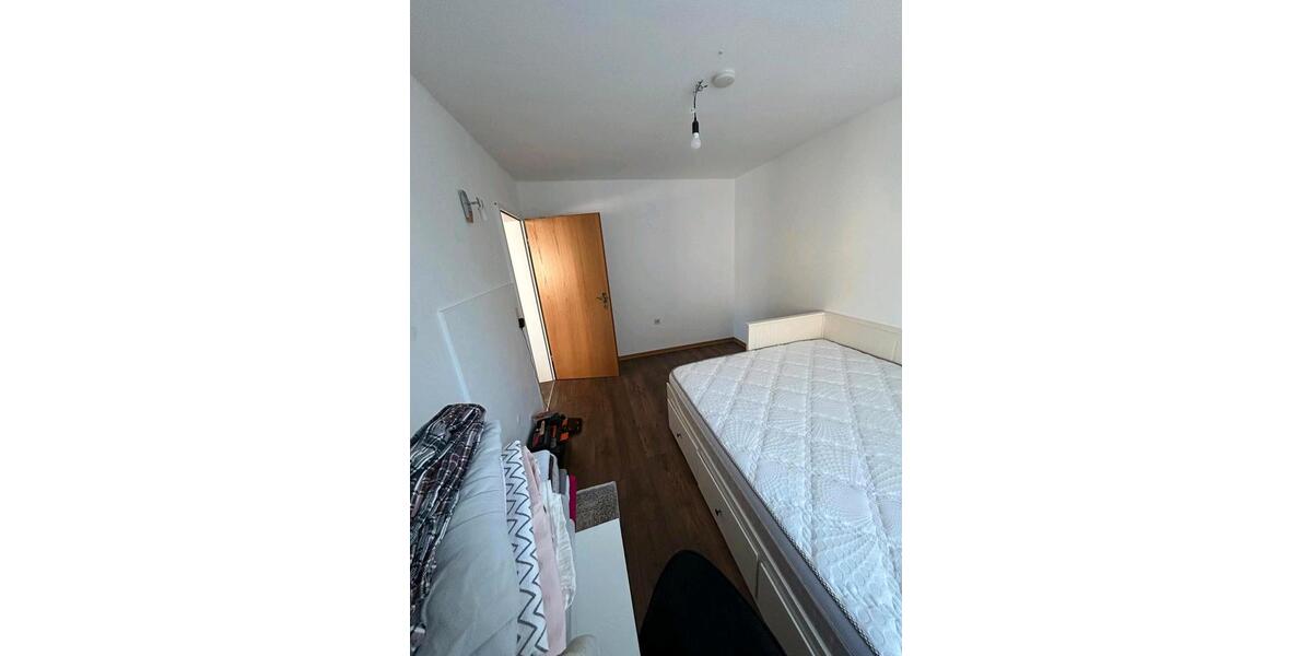 Erdgeschoßwohnung Marburg Cappel - 4 Zimmer, 130 m&sup2;, 1.300&euro; | Angebot:26425597