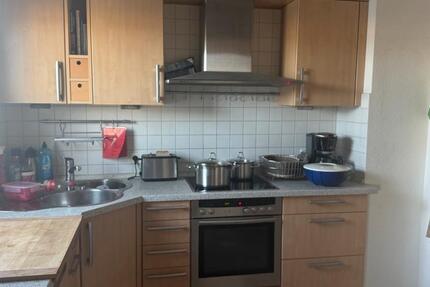 WG Zimmer in 3 Zimmer Wohnung zu Vermieten 3 zimmer