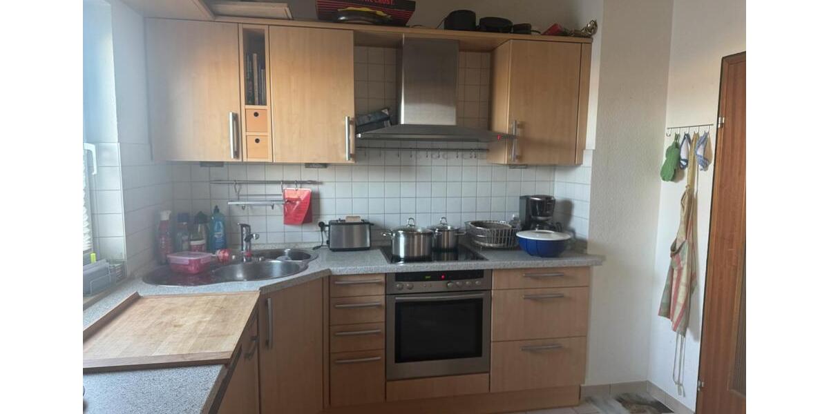 WG Zimmer in 3 Zimmer Wohnung zu Vermieten 3 zimmer