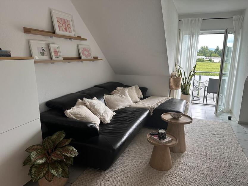 Sehr schöne 2 12 Zimmer - WOHNEN AUF ZEIT ab dem 15.09.2025