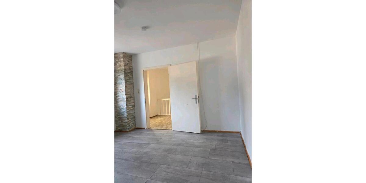 Einfamilienhaus Rammelsbach - 7 Zimmer, 150 m&sup2;, 950&euro; | Angebot:26687007