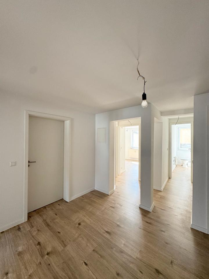 WG Zimmer in neu renovierter Wohnung - Marktplatz Schwäbisch