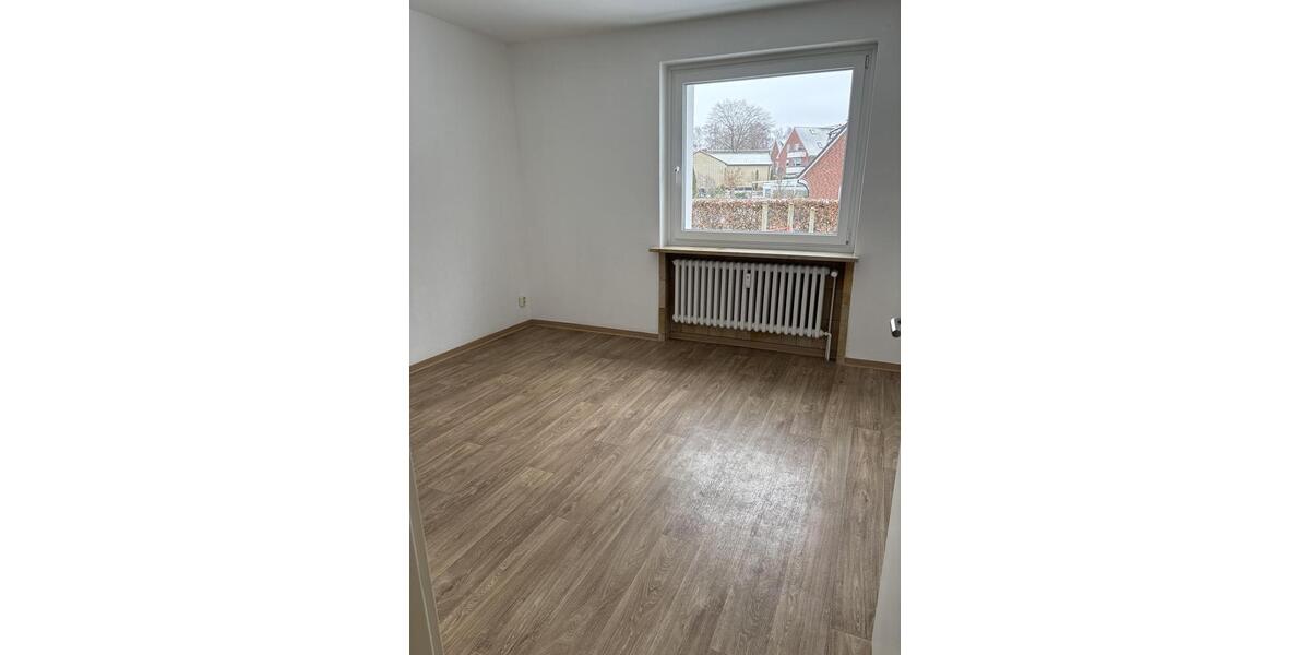 Erdgeschoßwohnung Wedel - 4 Zimmer, 87 m&sup2;, 1.260&euro; | Angebot:24788061