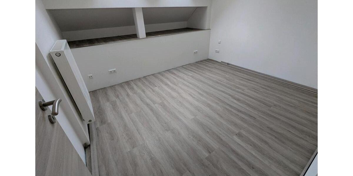 Dachgeschoßwohnung Obergünzburg - 5 Zimmer, 117 m&sup2;, 1.200&euro; | Angebot:25283570