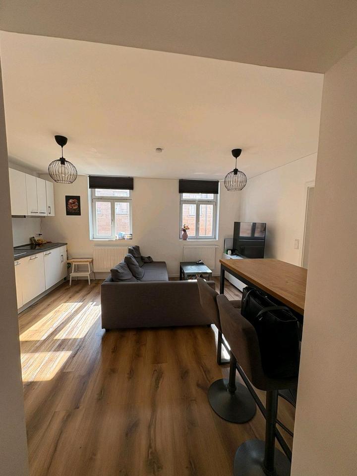 Kernsanierte 3 Zimmer Wohnung im Denkmalhaus am Fürther Rathaus
