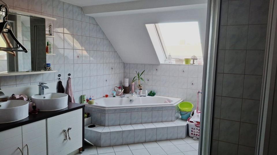 Wohnung mieten in 09661 Hainichen, Vermietung 5 Raum Wohnung DG 5 zimmer