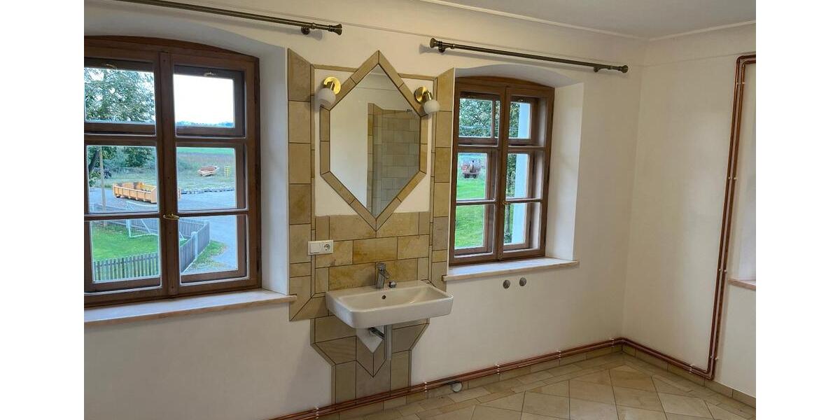 Etagenwohnung Bad Griesbach im Rottal - 2 Zimmer, 112 m&sup2;, 950&euro; | Angebot:25893407