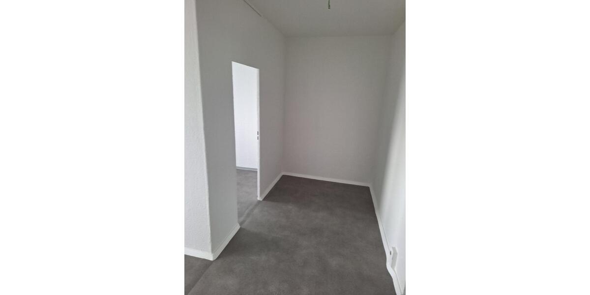 Etagenwohnung Zehdenick - 4 Zimmer, 67 m&sup2;, 410&euro; | Angebot:25646526