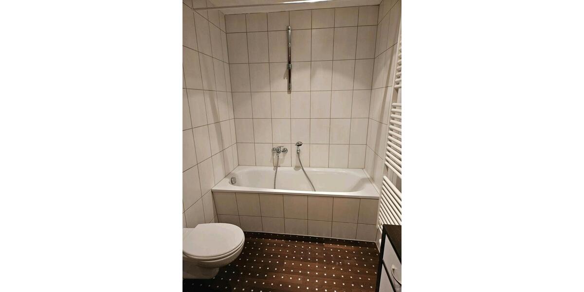 Erdgeschoßwohnung Zella-Mehlis Mehlis - 2 Zimmer, 51 m&sup2;, 500&euro; | Angebot:26480298