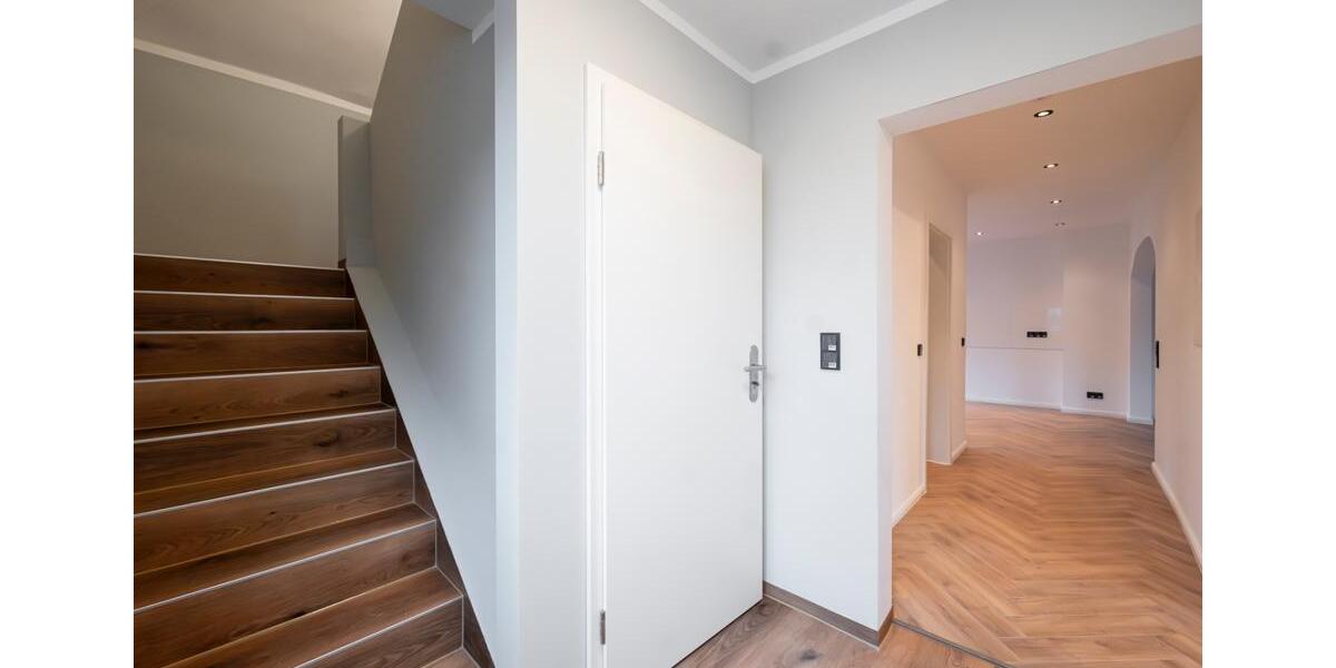 Erstbezug nach Sanierung – Moderne Maisonette Wohnung 4 zimmer