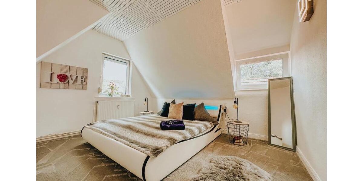 Dachgeschoßwohnung Delligsen - 2 Zimmer, 65 m&sup2;, 750&euro; | Angebot:26354081