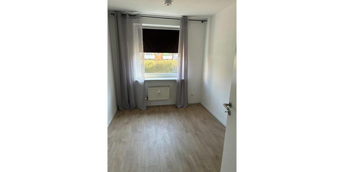 Erdgeschoßwohnung Uetze - 4 Zimmer, 91 m&sup2;, 980&euro; | Angebot:26039681