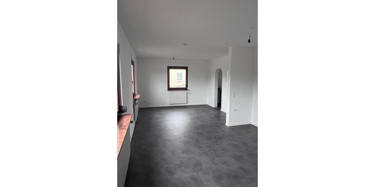 Erdgeschoßwohnung Bad Friedrichshall - 2 Zimmer, 90 m&sup2;, 1.100&euro; | Angebot:25056476