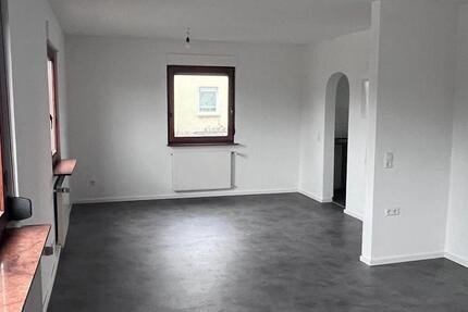 Wohnung Bad Friedrichshall - 2 Zimmer, 90 m&sup2;, 1.100&euro; | Angebot:25056476