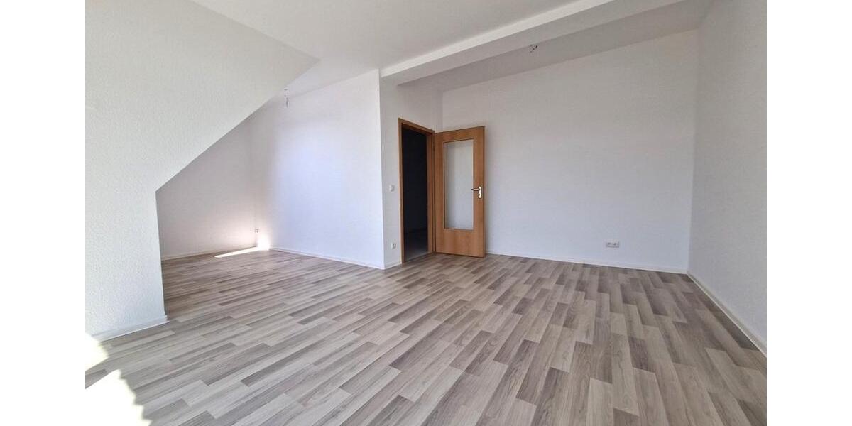 Dachgeschoßwohnung Merseburg - 2 Zimmer, 67 m&sup2;, 530&euro; | Angebot:26236506