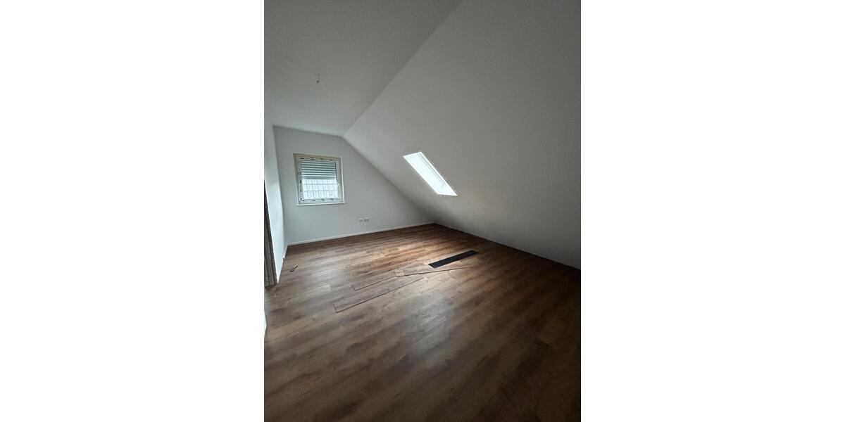 Maisonettenwohnung Sassenburg - 4 Zimmer, 115 m&sup2;, 1.300&euro; | Angebot:25354432