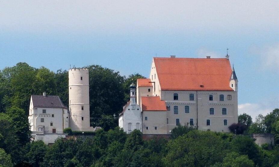 3 Zimmer-Wohnung mit Blick auf die Mindelburg