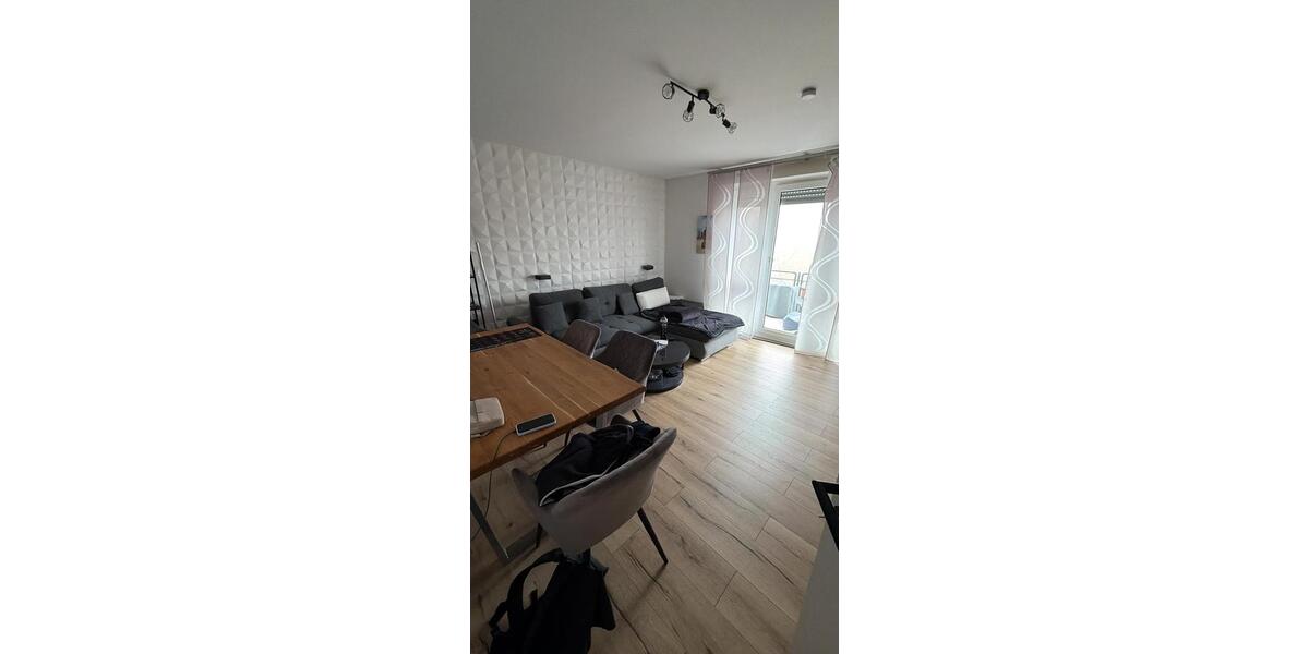 Etagenwohnung Singen (Hohentwiel) - 3 Zimmer, 76 m&sup2;, 1.330&euro; | Angebot:26285274