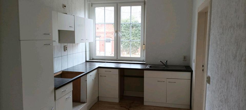 Erdgeschoßwohnung Stendal - 3 Zimmer, 82 m&sup2;, 670&euro; | Angebot:25942642