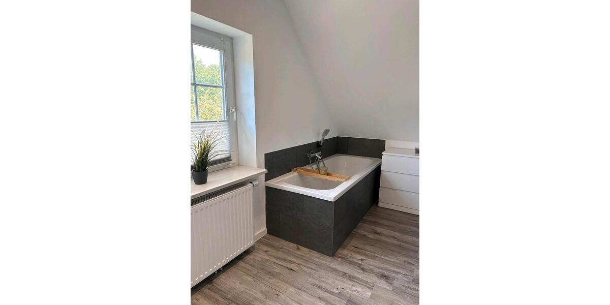 Dachgeschoßwohnung Heiligenhafen - 3 Zimmer, 99 m&sup2;, 1.290&euro; | Angebot:26582525