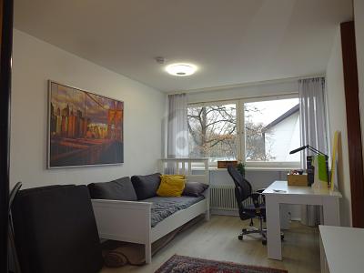 MODERN MÖBLIERT UND HELL IN SILLENBUCH 3 zimmer