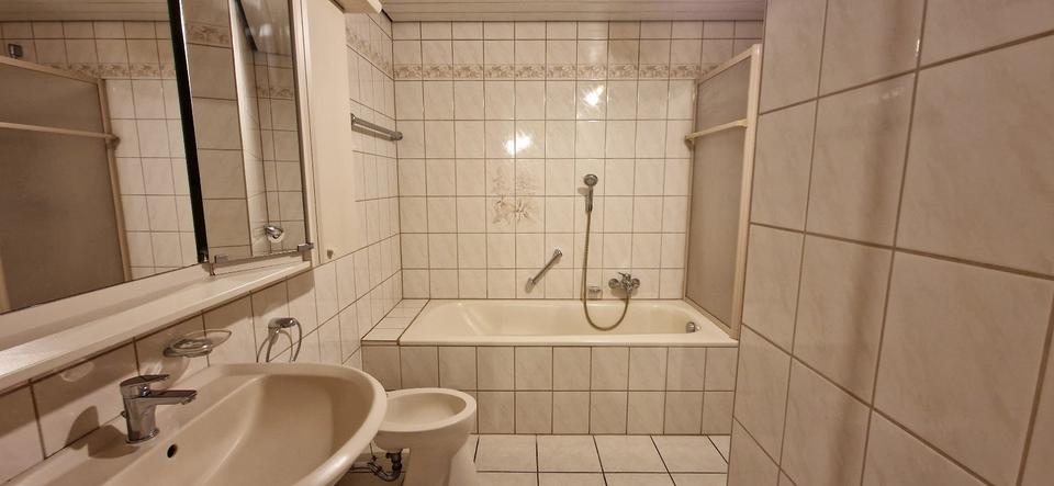 Etagenwohnung Haibach - 2 Zimmer, 140 m&sup2;, 1.300&euro; | Angebot:24636154