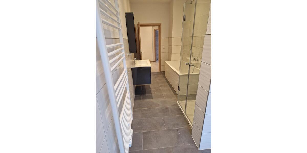 3 Zimmer Wohnung mit großem Balkon in Crimmitschau 3 zimmer