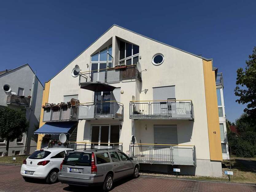 Wohnung zum Mieten in Teutschenthal 295 € 34.57 m²
