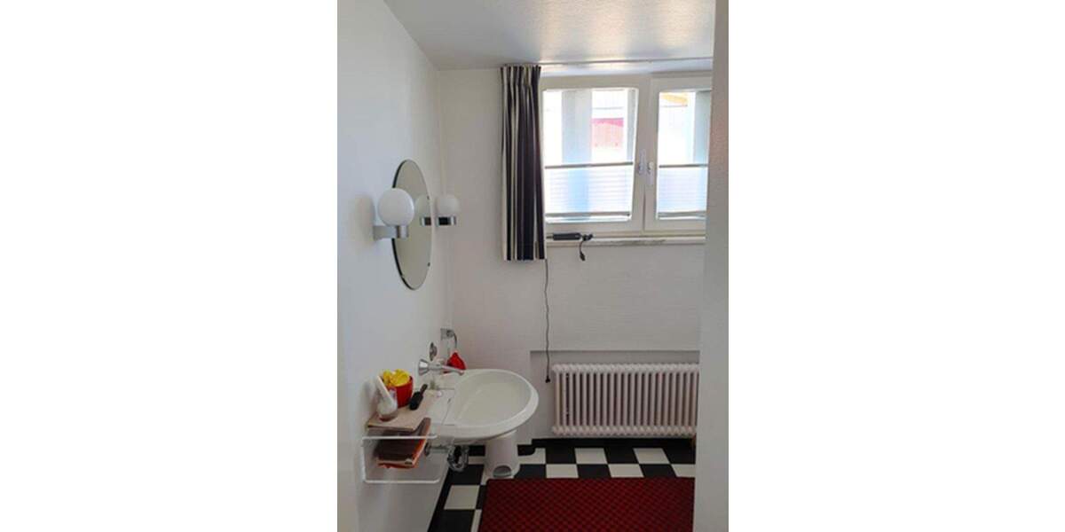 Einfamilienhaus Altötting - 7 Zimmer, 243 m&sup2;, 2.300&euro; | Angebot:25760418