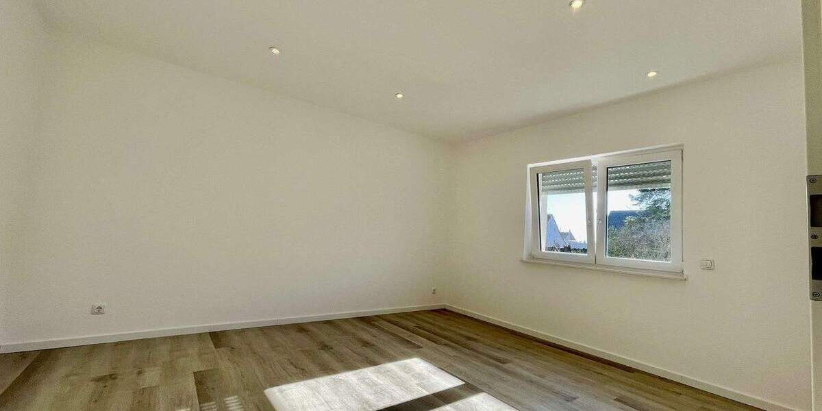 Einfamilienhaus Bad Homburg Ober-Erlenbach - 1 Zimmer, 322 m&sup2;, 3.400&euro; | Angebot:25691126