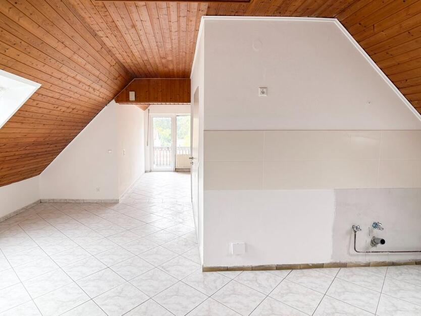 Erstbezug! Helle Dachwohnung – Nähe Uniklinik zimmer