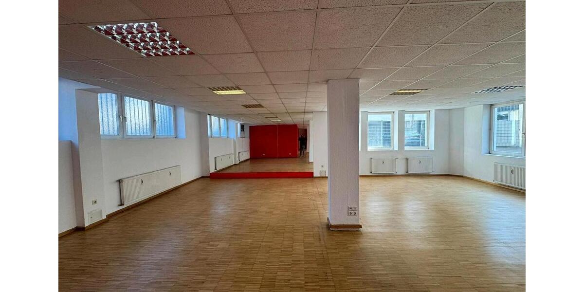 Gewerbeobjekt Villingen-Schwenningen Schwenningen - 1.560&euro; | Angebot:26104894