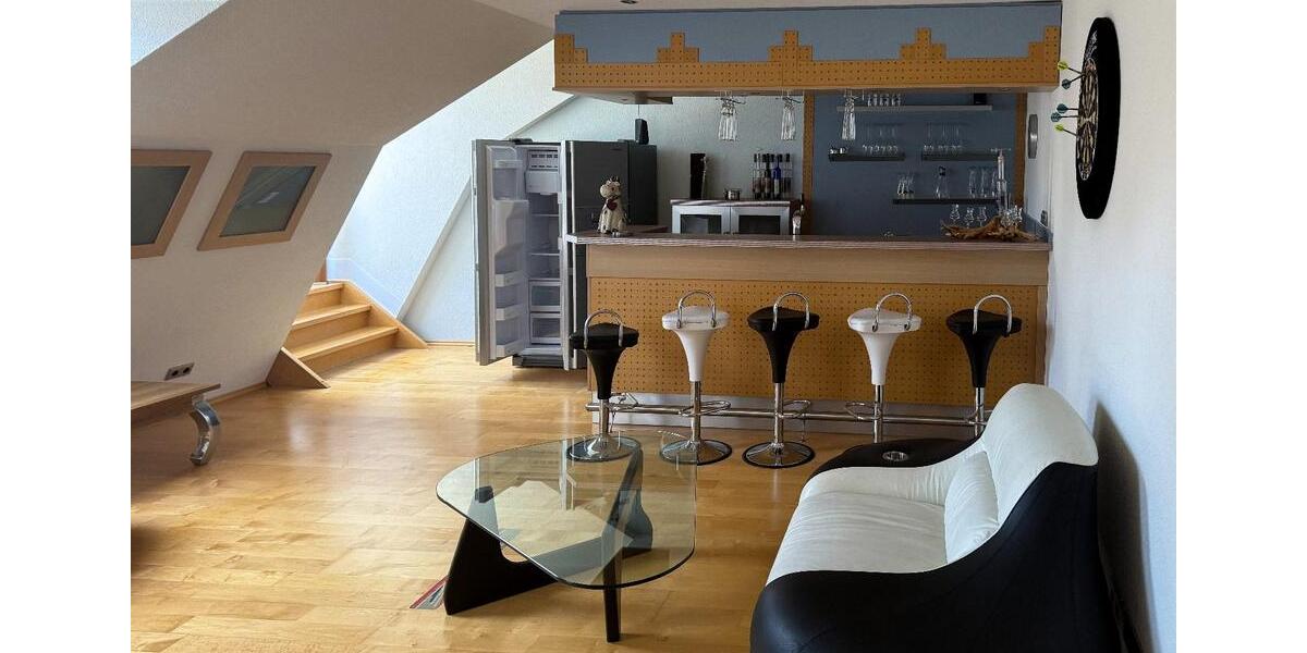 Dachgeschoßwohnung Sangerhausen - 2.5 Zimmer, 106 m&sup2;, 900&euro; | Angebot:26040945