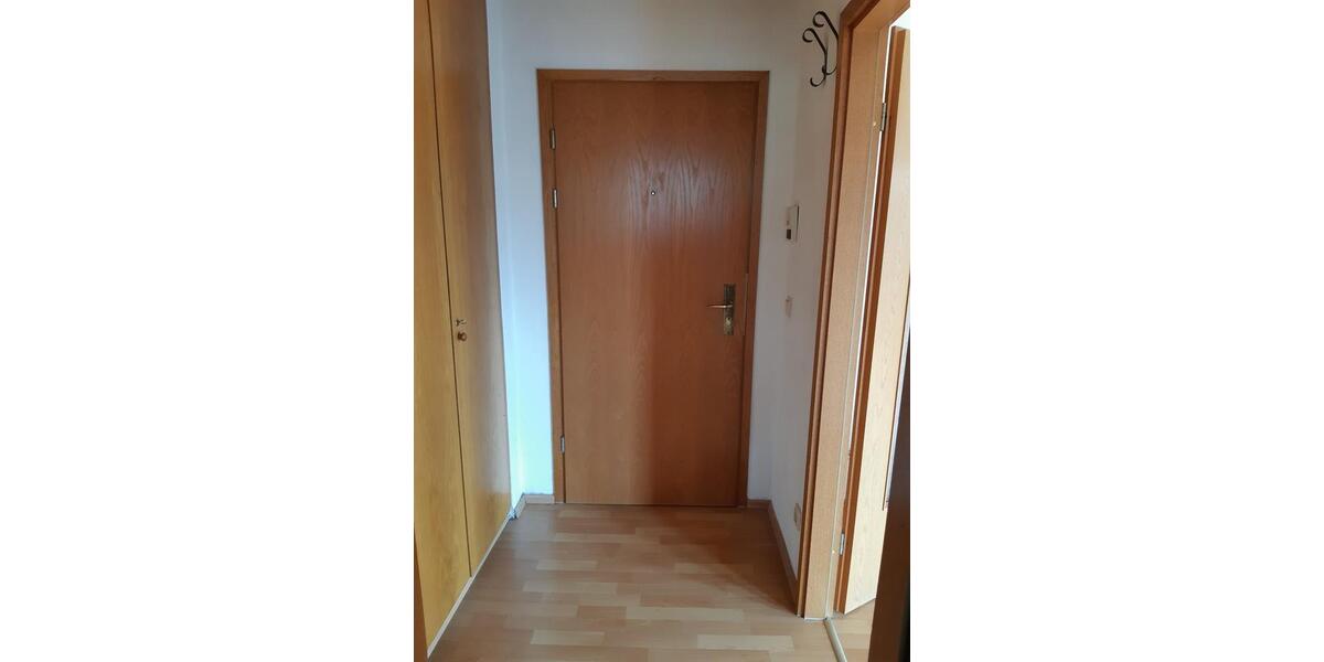 Dachgeschoßwohnung Essen Stadtbezirk III - 1.5 Zimmer, 30 m&sup2;, 406&euro; | Angebot:25258797