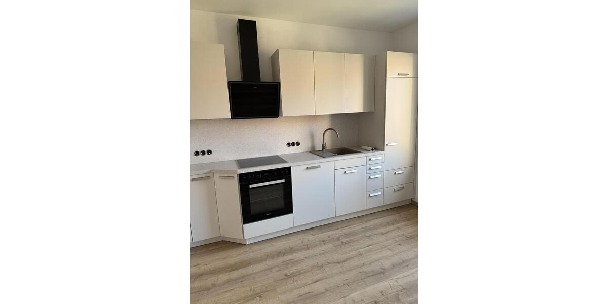 Etagenwohnung Delligsen - 2 Zimmer, 82 m&sup2;, 710&euro; | Angebot:25642845