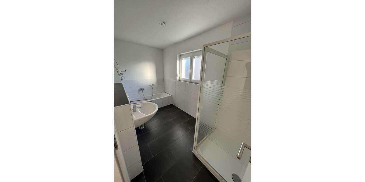 Etagenwohnung Östringe - 2 Zimmer, 82 m&sup2;, 902&euro; | Angebot:27031622