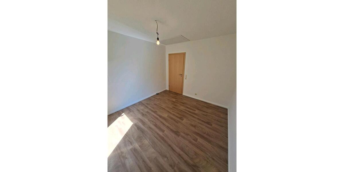 Einfamilienhaus Lunden - 4 Zimmer, 134 m&sup2;, 1.250&euro; | Angebot:26702893