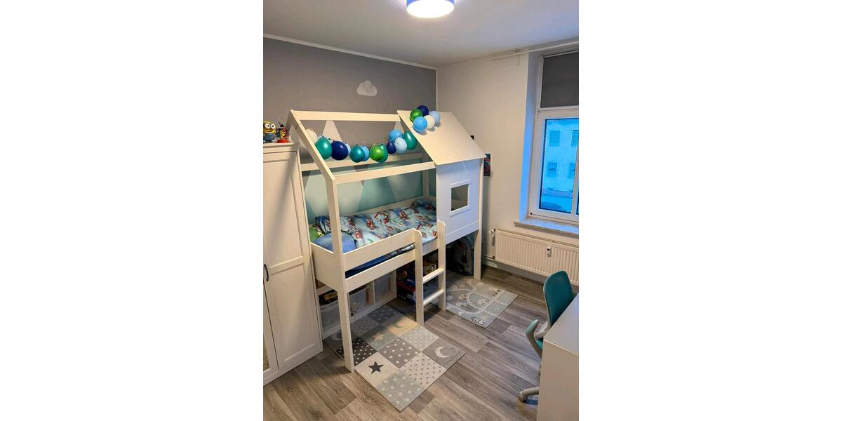 Etagenwohnung Staßfurt - 4 Zimmer, 109 m&sup2;, 654&euro; | Angebot:25942643