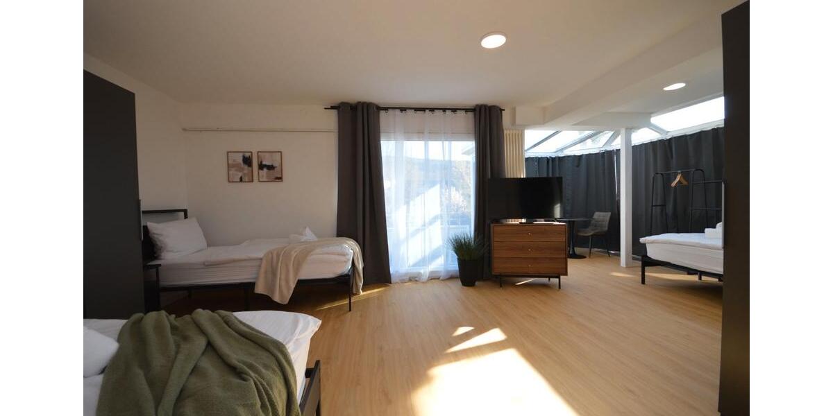 Wohnen auf Zeit Detmold Hakedahl - 10 Zimmer, 250 m&sup2;, 30&euro; | Angebot:24784467