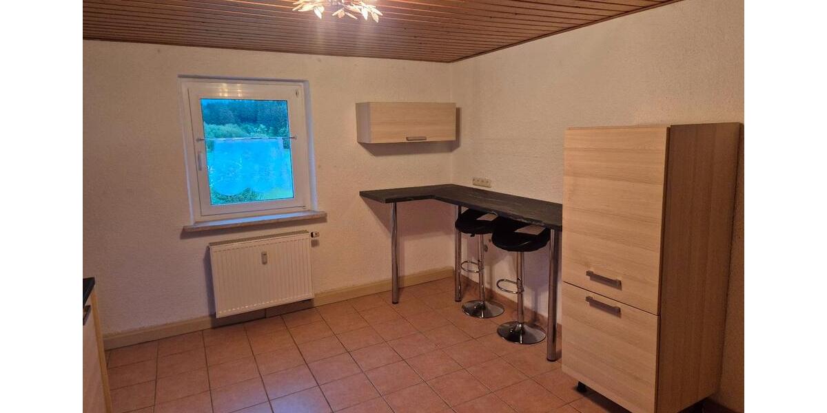 Etagenwohnung Helmbrechts - 2 Zimmer, 77 m&sup2;, 430&euro; | Angebot:26561803
