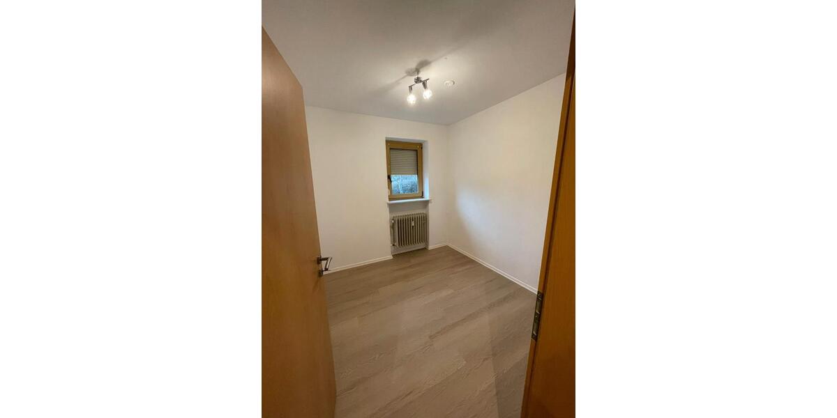 Etagenwohnung Günzburg - 3 Zimmer, 86 m&sup2;, 1.250&euro; | Angebot:26596684