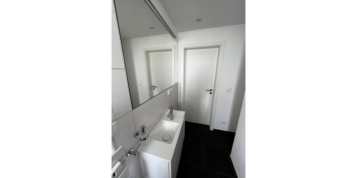 Dachgeschoßwohnung Heilbronn Kernstadt - 1 Zimmer, 155 m&sup2;, 468&euro; | Angebot:25238911