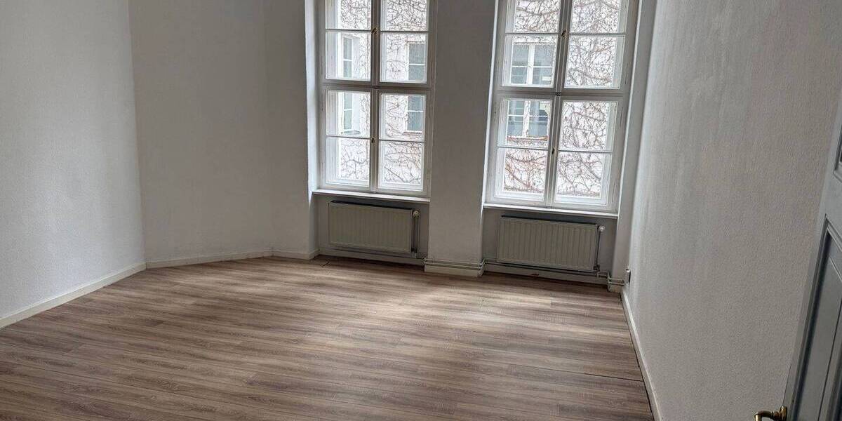 Etagenwohnung Frankfurt (Oder) Frankfurt - 2 Zimmer, 88 m&sup2;, 660&euro; | Angebot:26742034